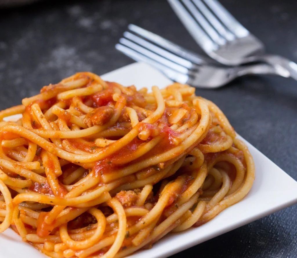 kids spaghetti with marinara